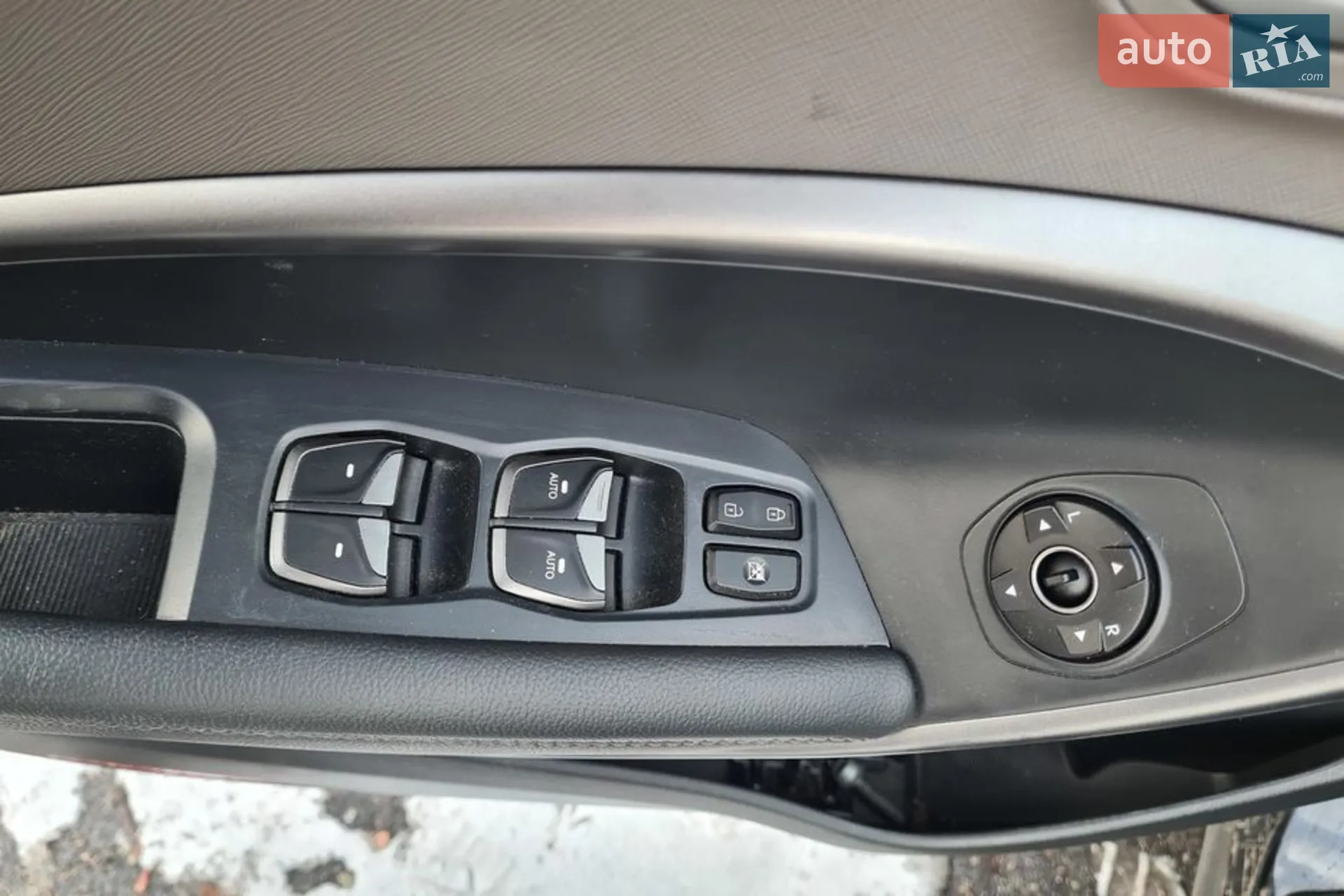 2017 Hyundai Santa Fe - мініатюра 15