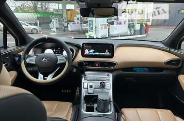 Внедорожник / Кроссовер Hyundai Santa FE 2021 в 