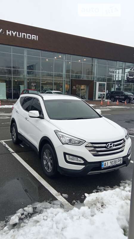 Внедорожник / Кроссовер Hyundai Santa FE 2013 в Киеве