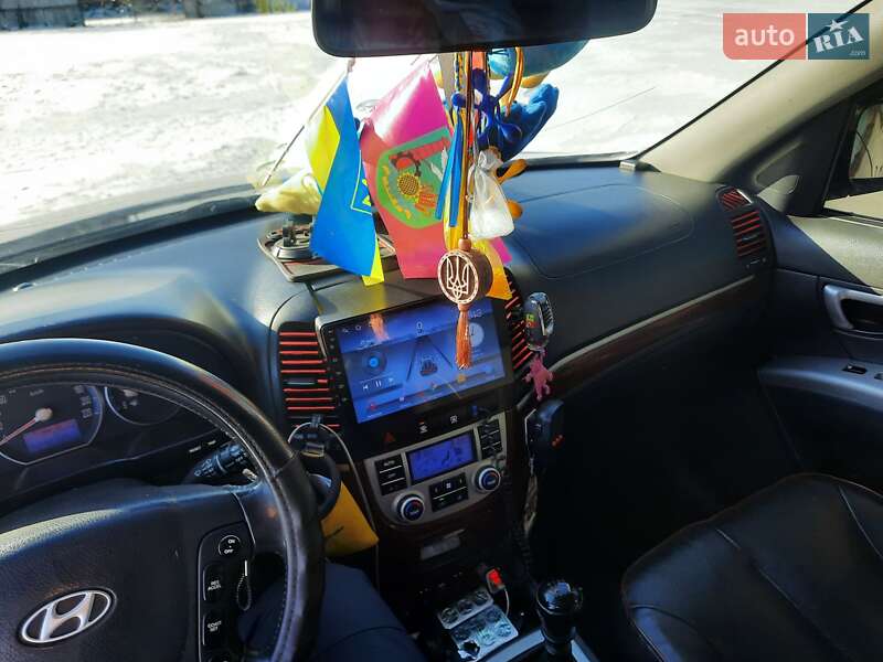 Внедорожник / Кроссовер Hyundai Santa FE 2006 в Южноукраинске