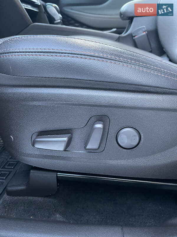 Позашляховик / Кросовер Hyundai Santa FE 2020 в Івано-Франківську