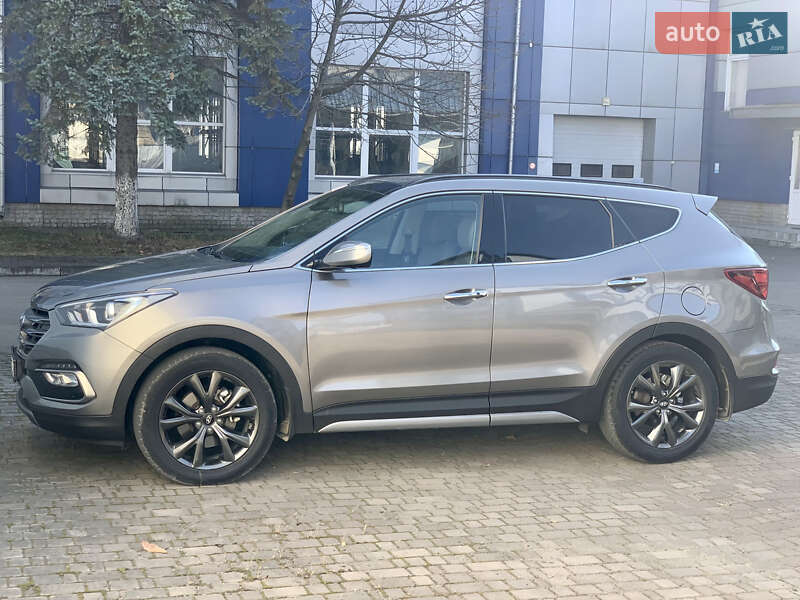 Позашляховик / Кросовер Hyundai Santa FE 2016 в Івано-Франківську