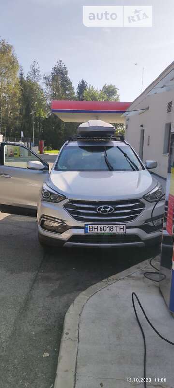 Внедорожник / Кроссовер Hyundai Santa FE 2016 в Одессе