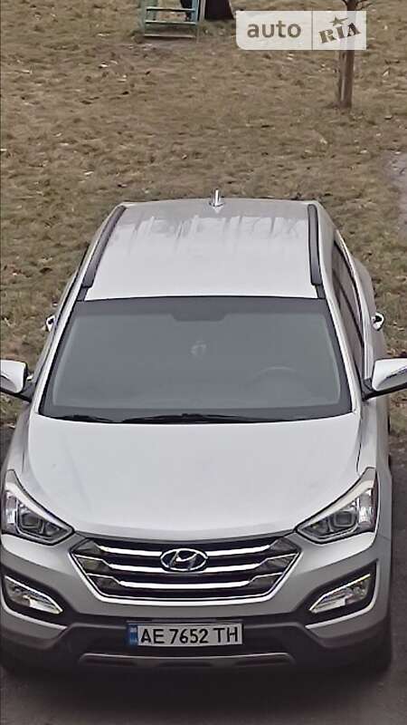 Внедорожник / Кроссовер Hyundai Santa FE 2013 в Першотравенске