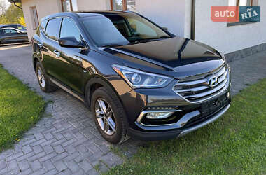 Внедорожник / Кроссовер Hyundai Santa FE 2017 в 