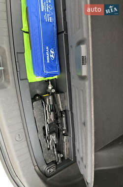 Внедорожник / Кроссовер Hyundai Santa FE 2010 в Коломые