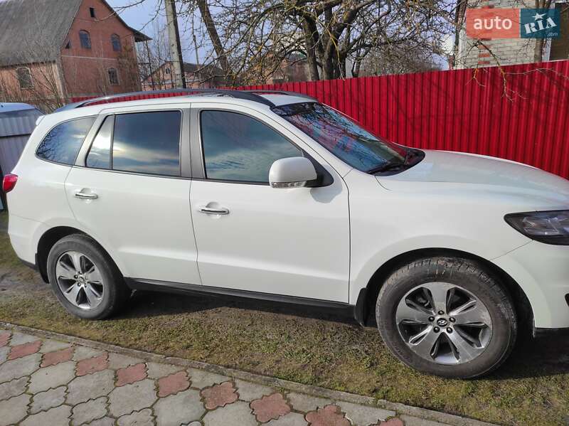Позашляховик / Кросовер Hyundai Santa FE 2012 в Старій Вижівці