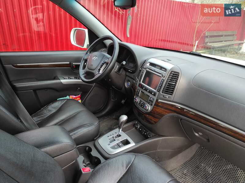 Позашляховик / Кросовер Hyundai Santa FE 2012 в Старій Вижівці