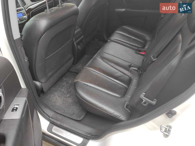 Позашляховик / Кросовер Hyundai Santa FE 2012 в Старій Вижівці