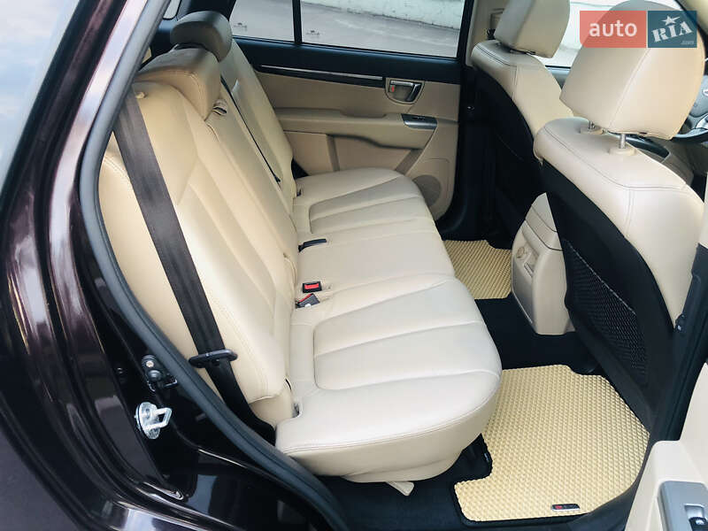 Позашляховик / Кросовер Hyundai Santa FE 2010 в Дніпрі