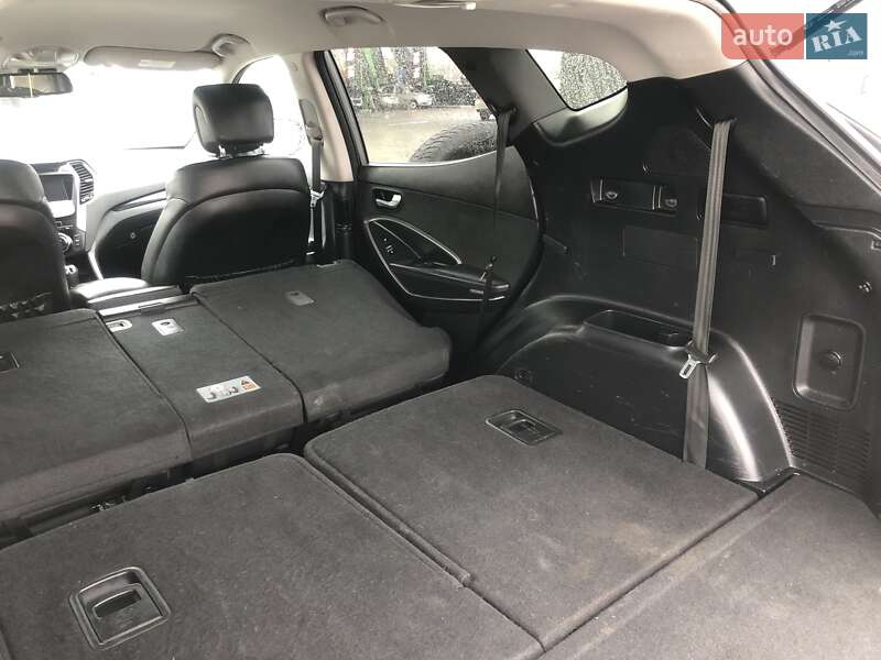 Позашляховик / Кросовер Hyundai Santa FE 2012 в Стрию