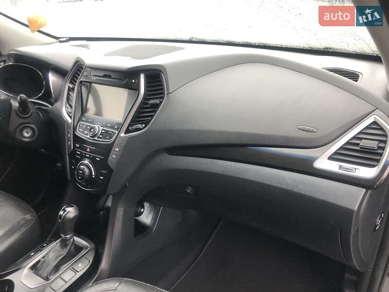 Позашляховик / Кросовер Hyundai Santa FE 2012 в Стрию