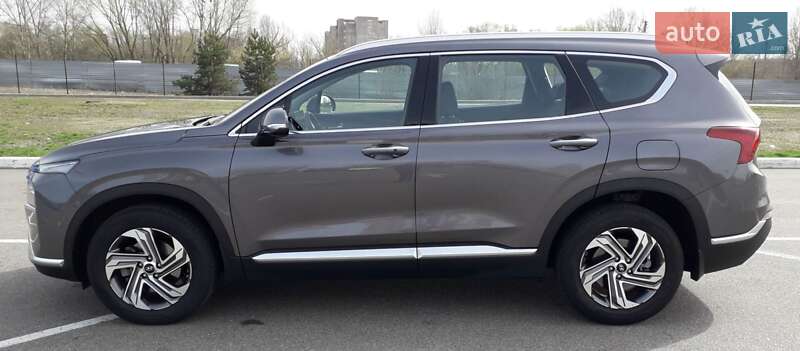 Внедорожник / Кроссовер Hyundai Santa FE 2022 в Киеве