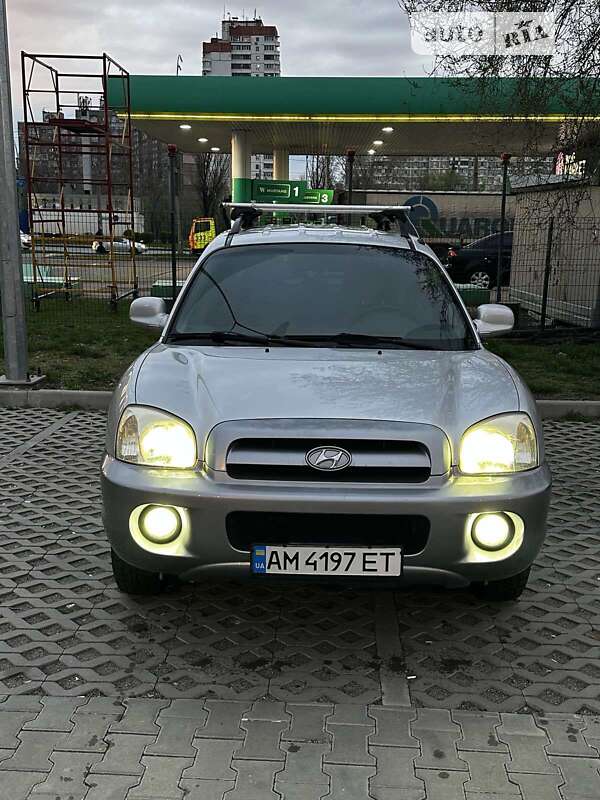 Позашляховик / Кросовер Hyundai Santa FE 2005 в Києві