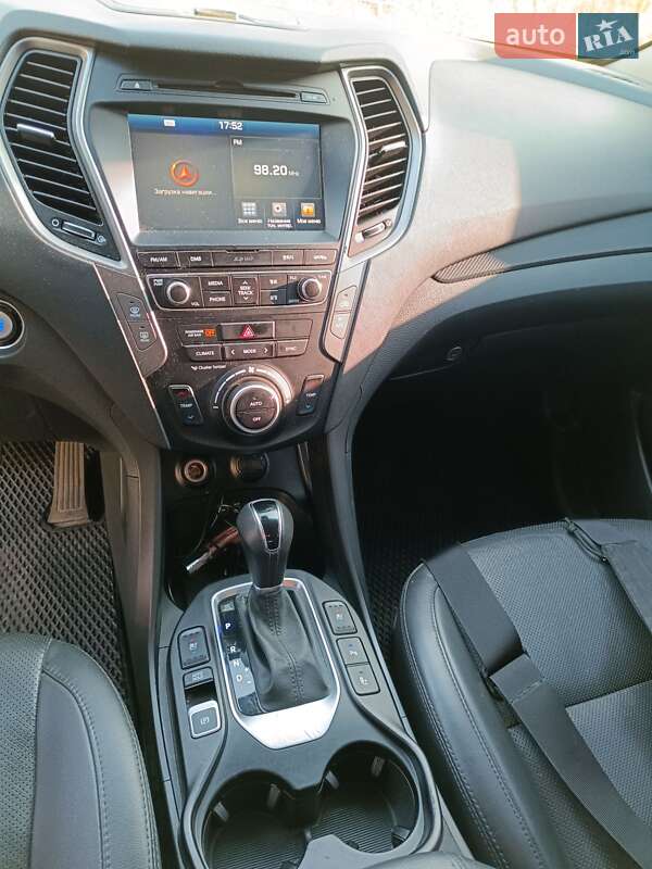 Внедорожник / Кроссовер Hyundai Santa FE 2016 в Житомире