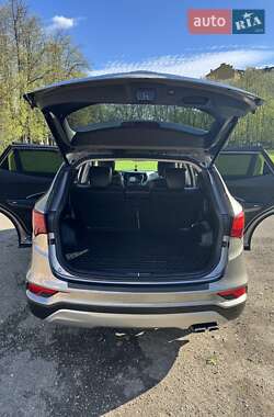 Внедорожник / Кроссовер Hyundai Santa FE 2016 в Ивано-Франковске