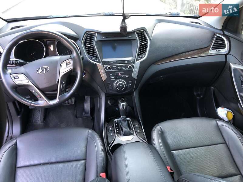 Позашляховик / Кросовер Hyundai Santa FE 2016 в Івано-Франківську