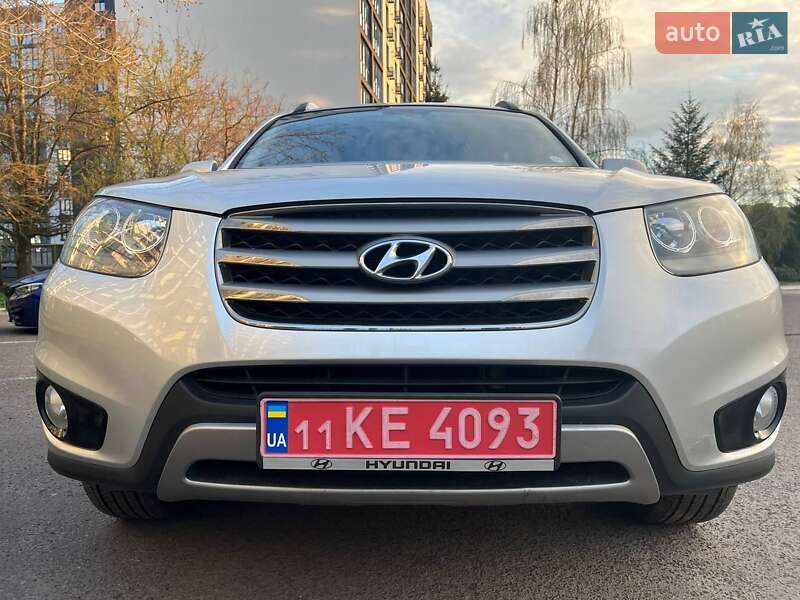 Позашляховик / Кросовер Hyundai Santa FE 2011 в Луцьку