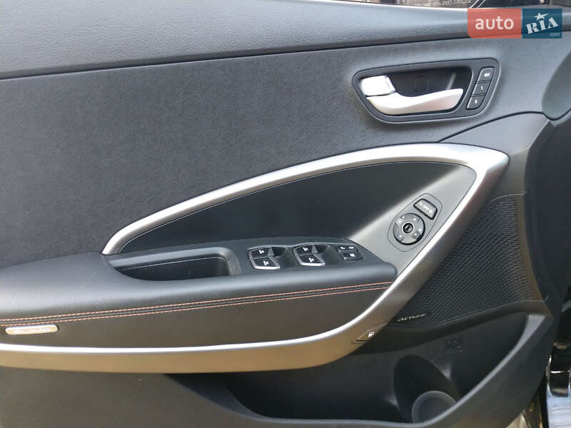 Внедорожник / Кроссовер Hyundai Santa FE 2014 в Одессе