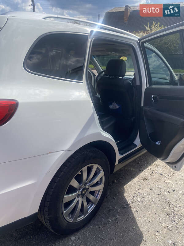 Внедорожник / Кроссовер Hyundai Santa FE 2010 в Хмельницком