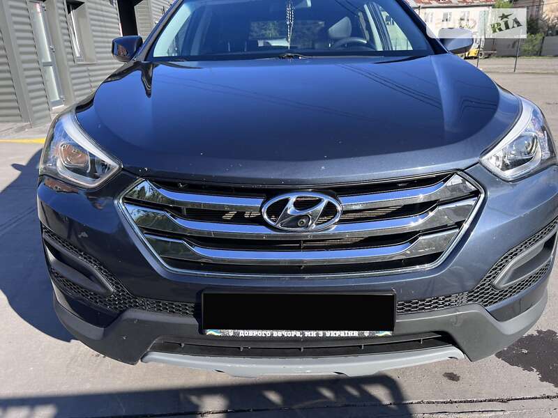 Позашляховик / Кросовер Hyundai Santa FE 2015 в Івано-Франківську