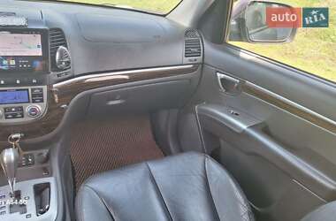 Внедорожник / Кроссовер Hyundai Santa FE 2011 в 