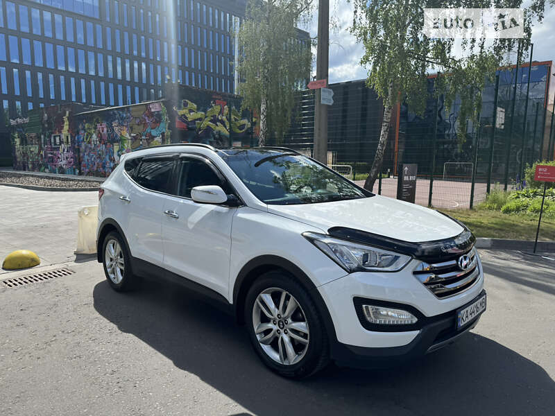 Внедорожник / Кроссовер Hyundai Santa FE 2015 в Киеве