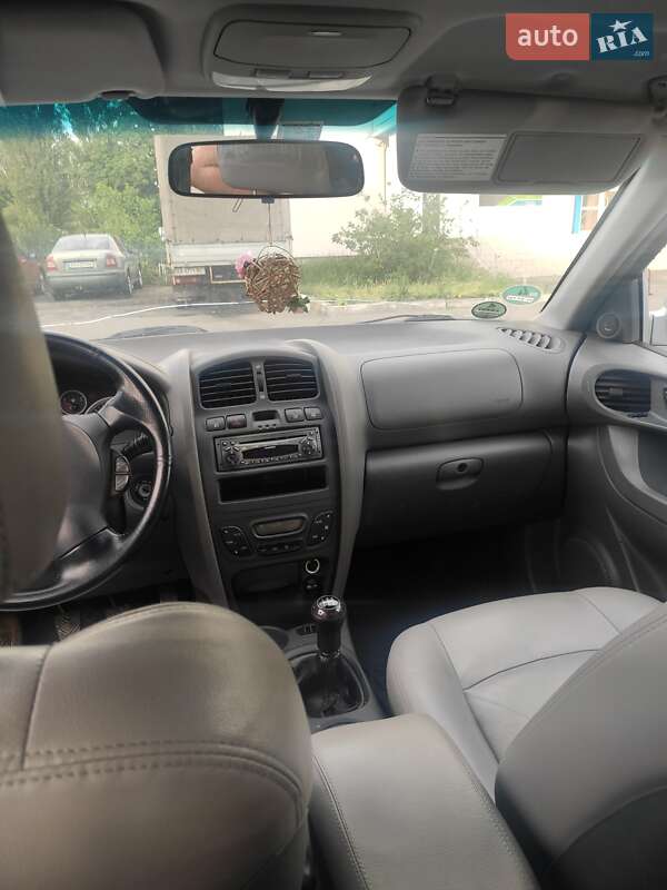 Позашляховик / Кросовер Hyundai Santa FE 2005 в Києві фото 5 Позашляховик / Кросовер Hyundai Santa FE 2005 в Києві