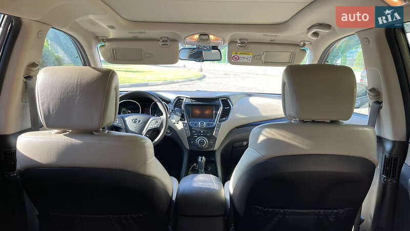 Позашляховик / Кросовер Hyundai Santa FE 2015 в Луцьку