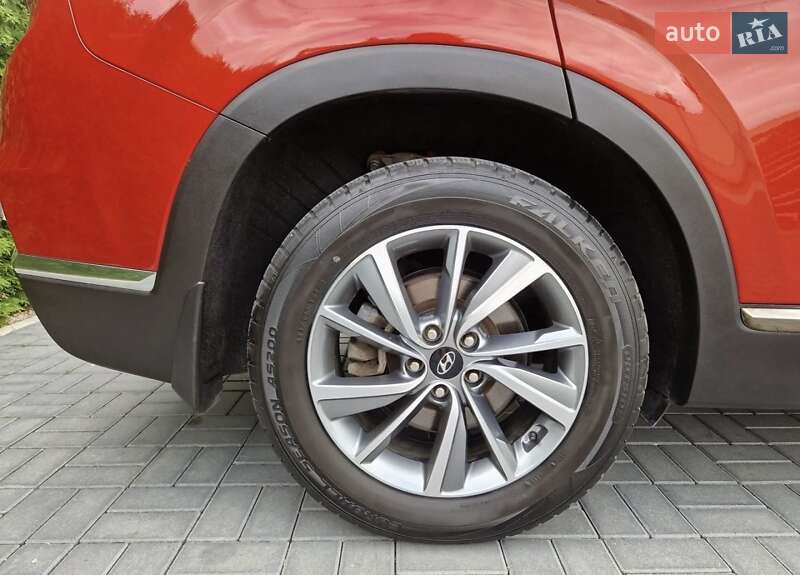 Внедорожник / Кроссовер Hyundai Santa FE 2020 в Тернополе
