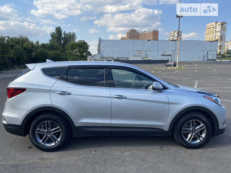 Позашляховик / Кросовер Hyundai Santa FE 2016 в Одесі