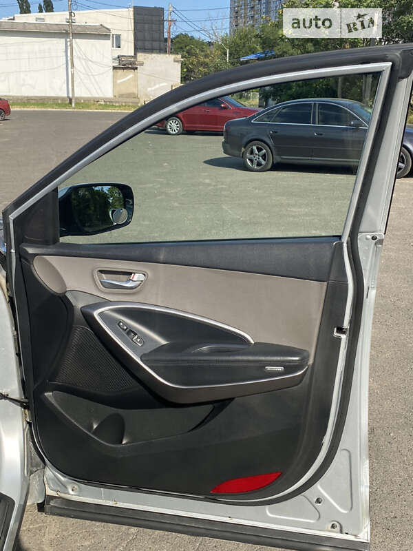 Позашляховик / Кросовер Hyundai Santa FE 2016 в Одесі