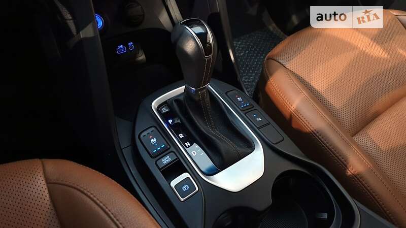 Позашляховик / Кросовер Hyundai Santa FE 2016 в Києві