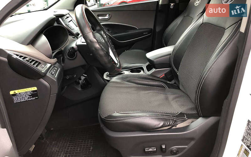 Позашляховик / Кросовер Hyundai Santa FE 2015 в Львові