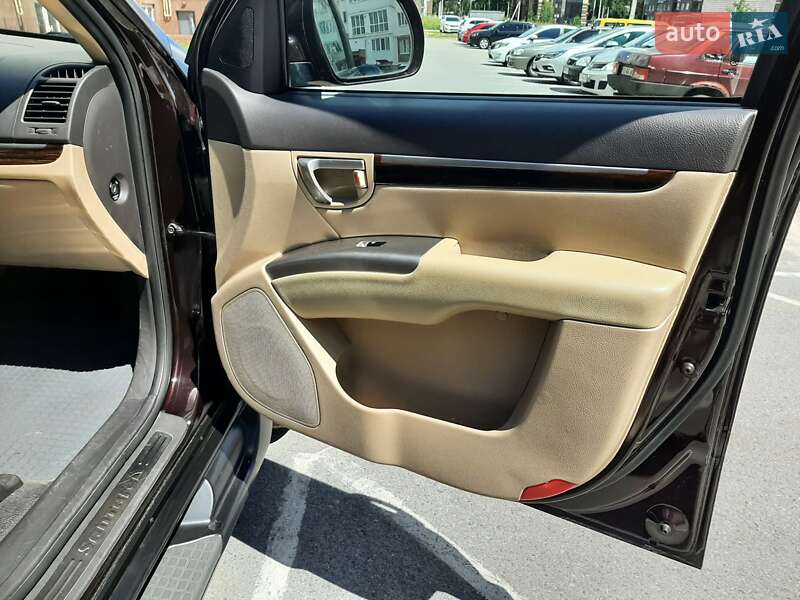 Внедорожник / Кроссовер Hyundai Santa FE 2011 в Чернигове