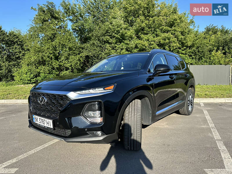Внедорожник / Кроссовер Hyundai Santa FE 2019 в Ровно
