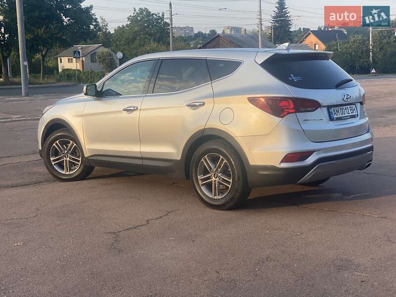 Позашляховик / Кросовер Hyundai Santa FE 2017 в Житомирі
