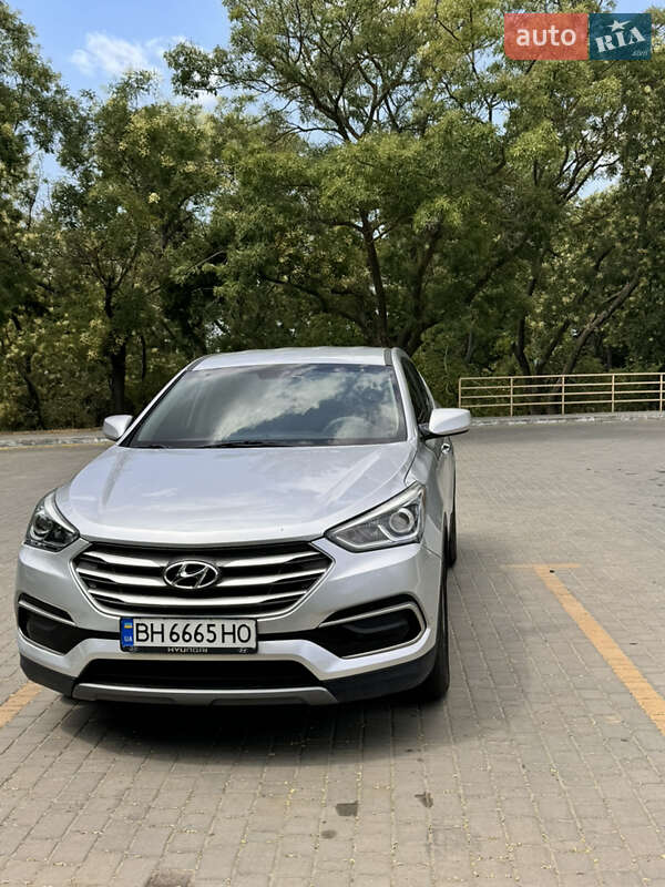 Внедорожник / Кроссовер Hyundai Santa FE 2016 в Измаиле