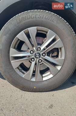 Позашляховик / Кросовер Hyundai Santa FE 2014 в 