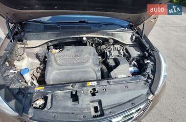 Позашляховик / Кросовер Hyundai Santa FE 2014 в 
