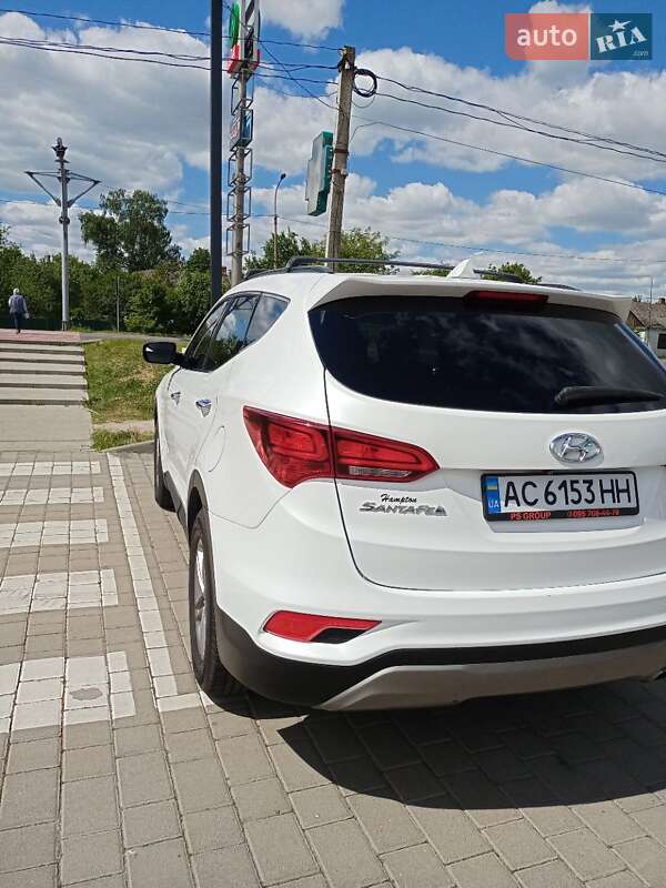 Внедорожник / Кроссовер Hyundai Santa FE 2016 в Луцке