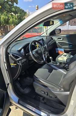 Внедорожник / Кроссовер Hyundai Santa FE 2013 в 