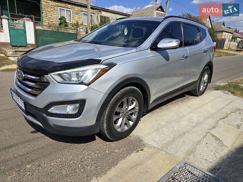 Внедорожник / Кроссовер Hyundai Santa FE 2013 в 