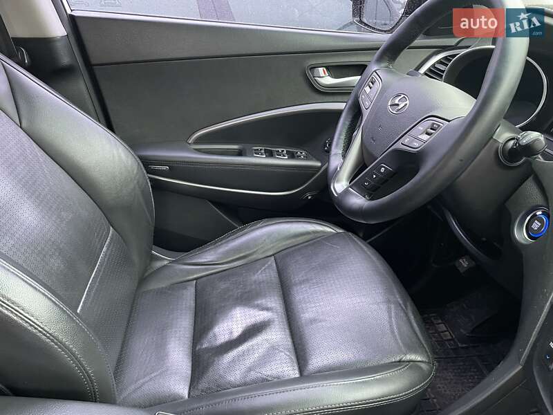 Внедорожник / Кроссовер Hyundai Santa FE 2014 в Новояворовске