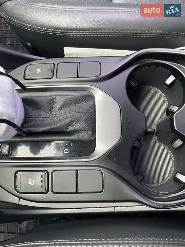 Внедорожник / Кроссовер Hyundai Santa FE 2014 в Новояворовске