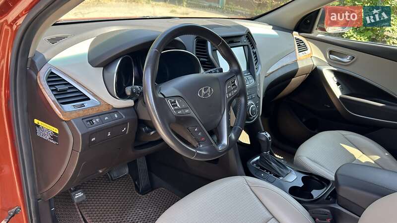Внедорожник / Кроссовер Hyundai Santa FE 2014 в Хороле