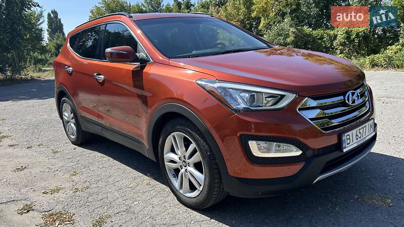 Внедорожник / Кроссовер Hyundai Santa FE 2014 в Хороле