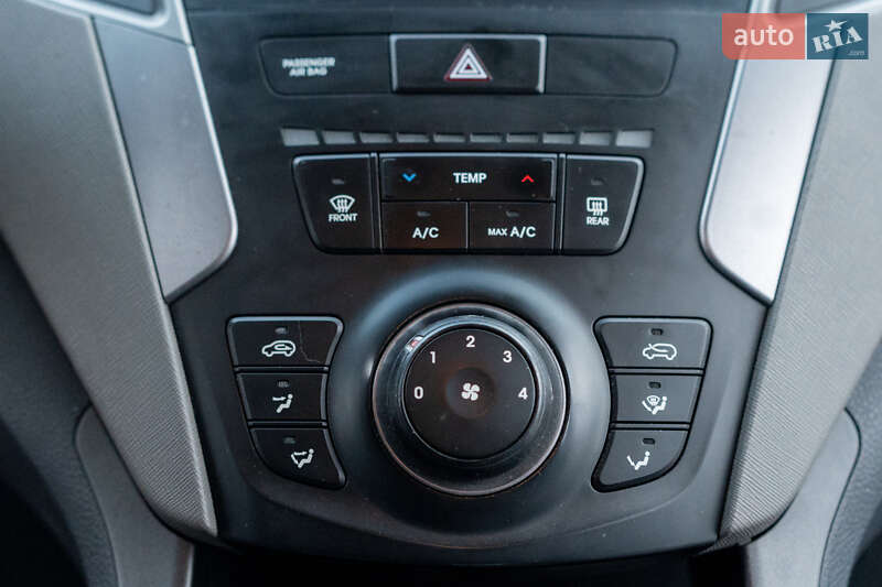 Позашляховик / Кросовер Hyundai Santa FE 2012 в Вінниці