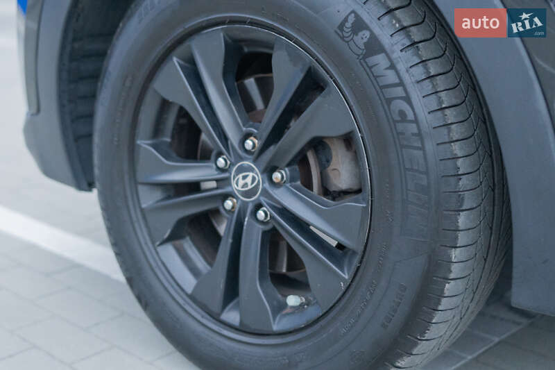 Позашляховик / Кросовер Hyundai Santa FE 2012 в Вінниці