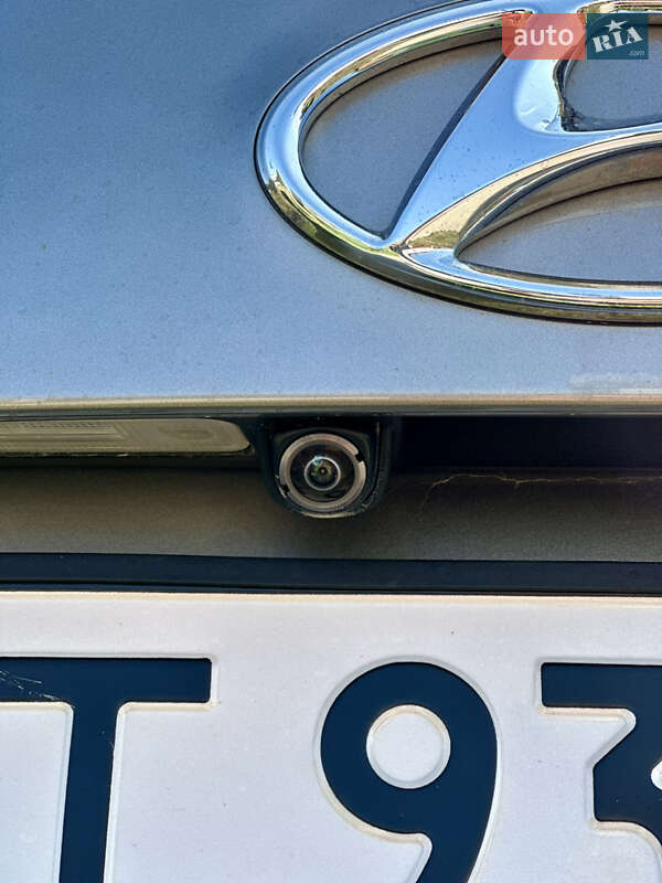 Позашляховик / Кросовер Hyundai Santa FE 2016 в Івано-Франківську